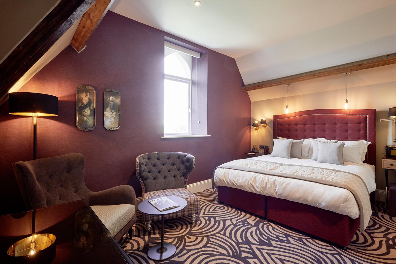 Oddfellows On The Park Cheadle  Exterior photo A bedroom at The Swan