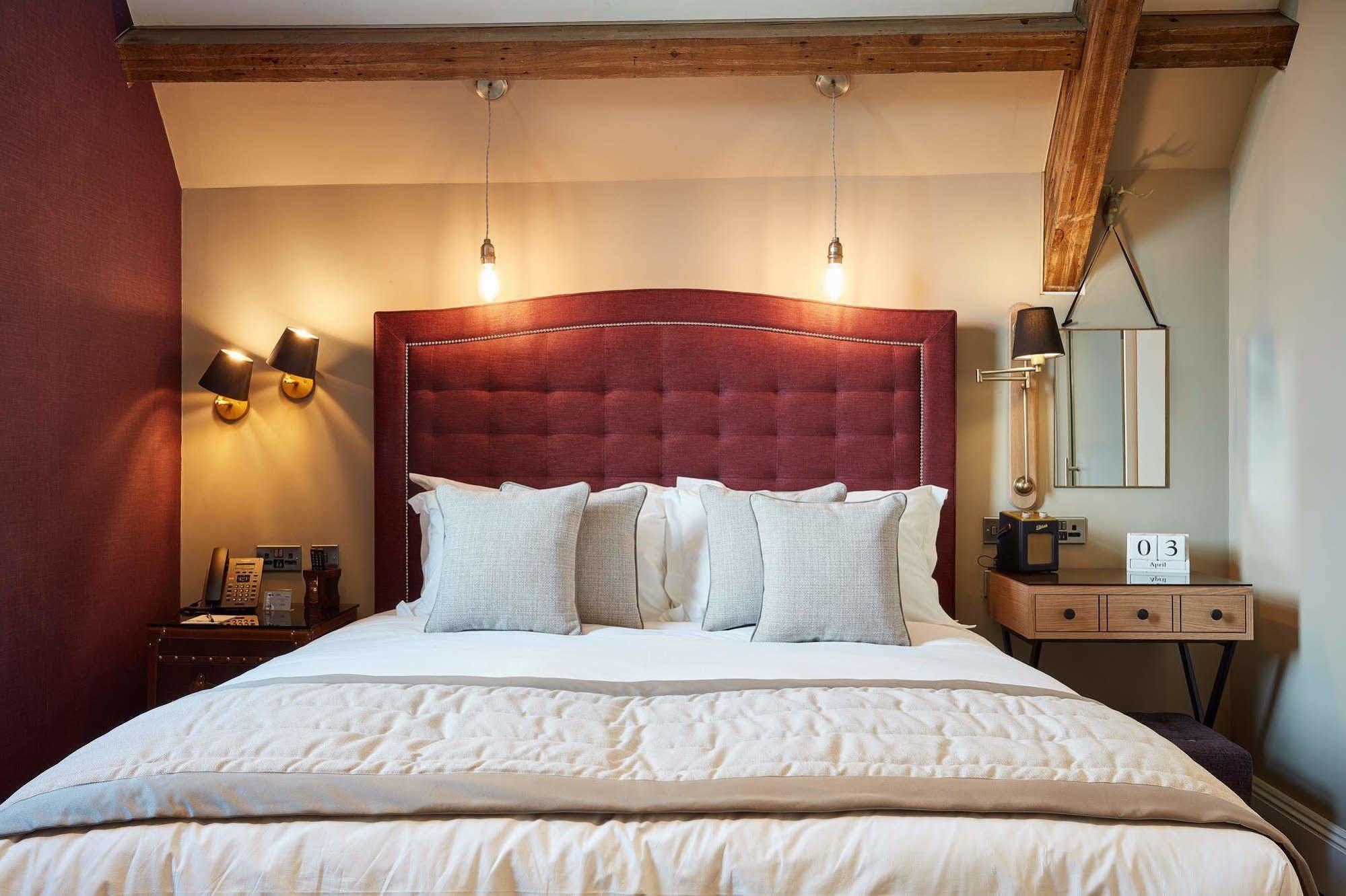 Oddfellows On The Park Cheadle  Exterior photo A bedroom at The Swan Hotel